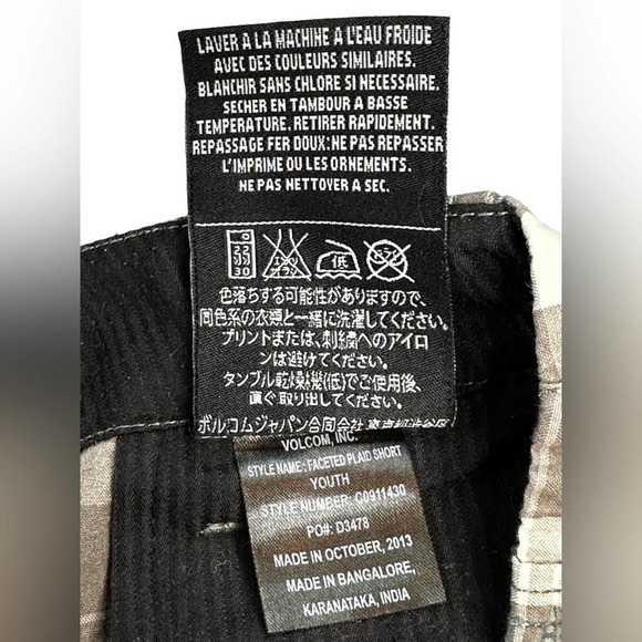 Volcom Boys Cotton Gray and White Plaid Shorts Size 12 With Little Designs - Picture 9 of 10